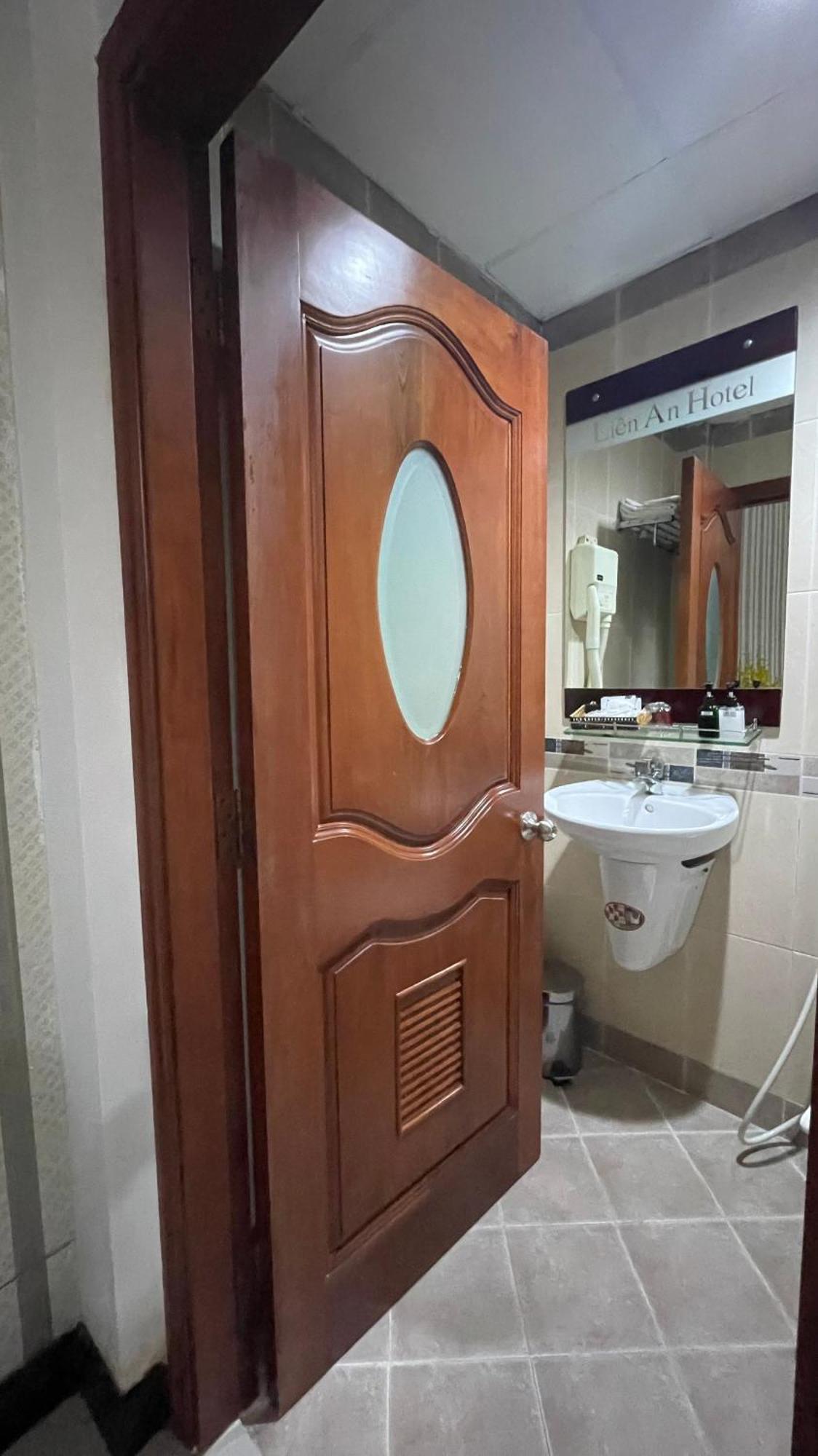 Gold Hotel, Saigon Khách sạn 2*